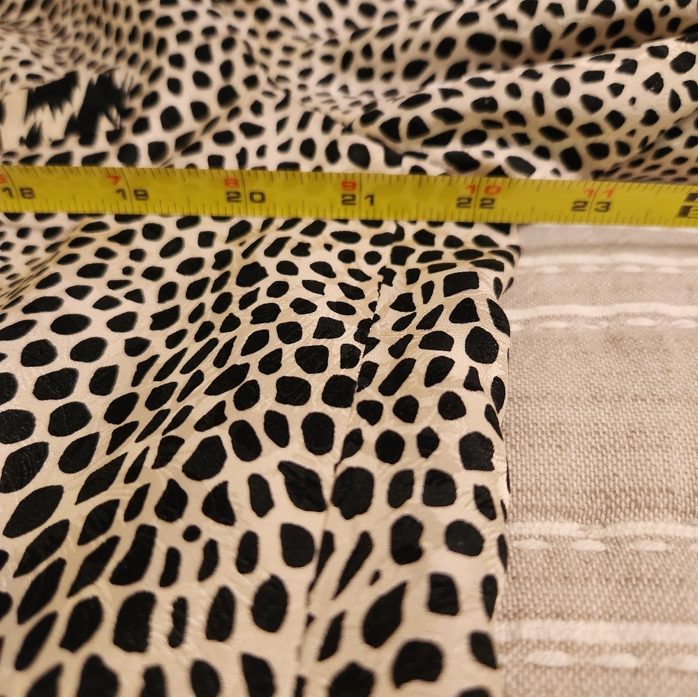 BEAUTIFUL ANIMAL PRINT JACKET/BLAZER 100% SILK EUC - Picture 3 of 11